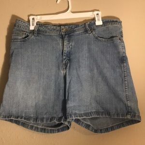 Durable Lee Jean Shorts